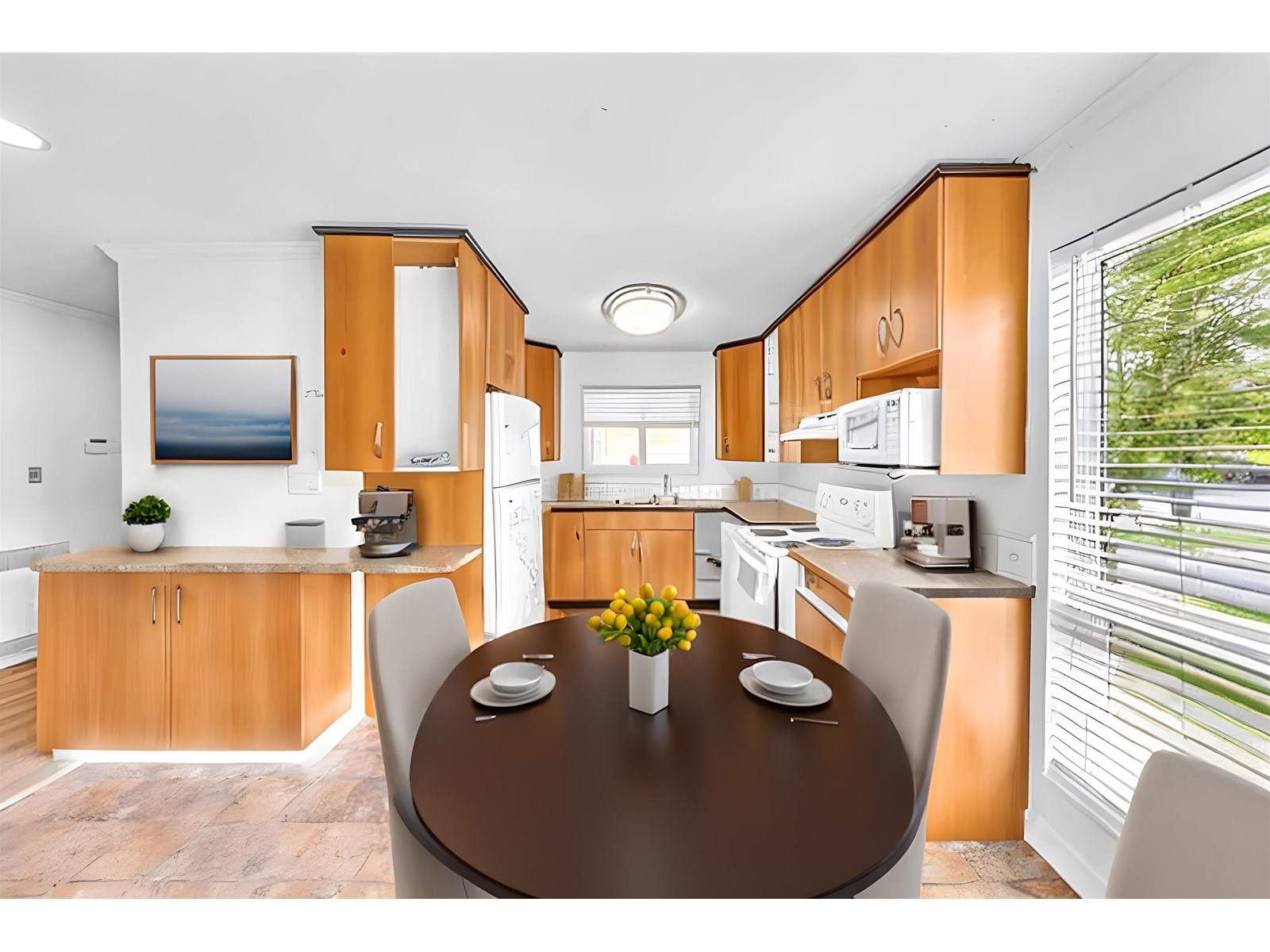 Photo 4 of 6726 133 Street, Surrey BC