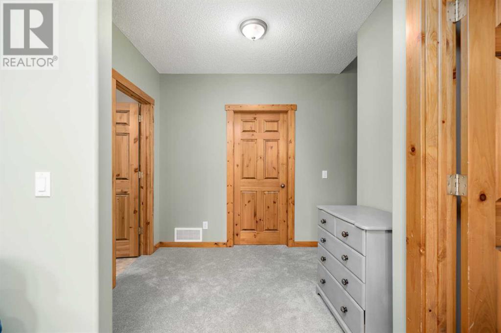 Single Family House for Sale in  Hidden Creek Heights NW Hidden Valley Calgary 