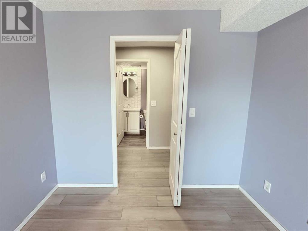 Single Family House for Sale in   Somervale Court SW Somerset Calgary 