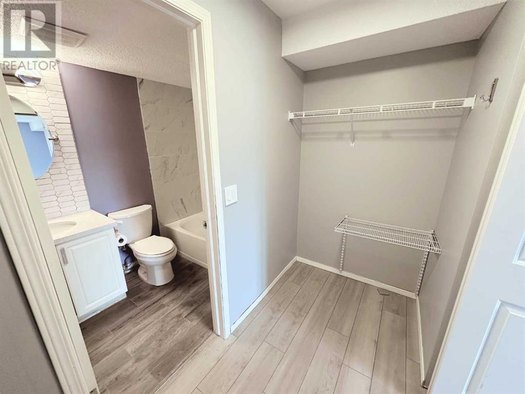 Single Family House for Sale in   Somervale Court SW Somerset Calgary 