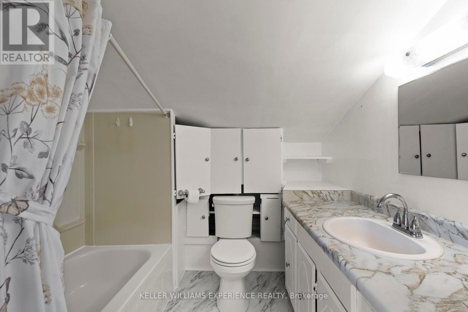 Photo 21 of 3 Courtland Street, Orillia ON
