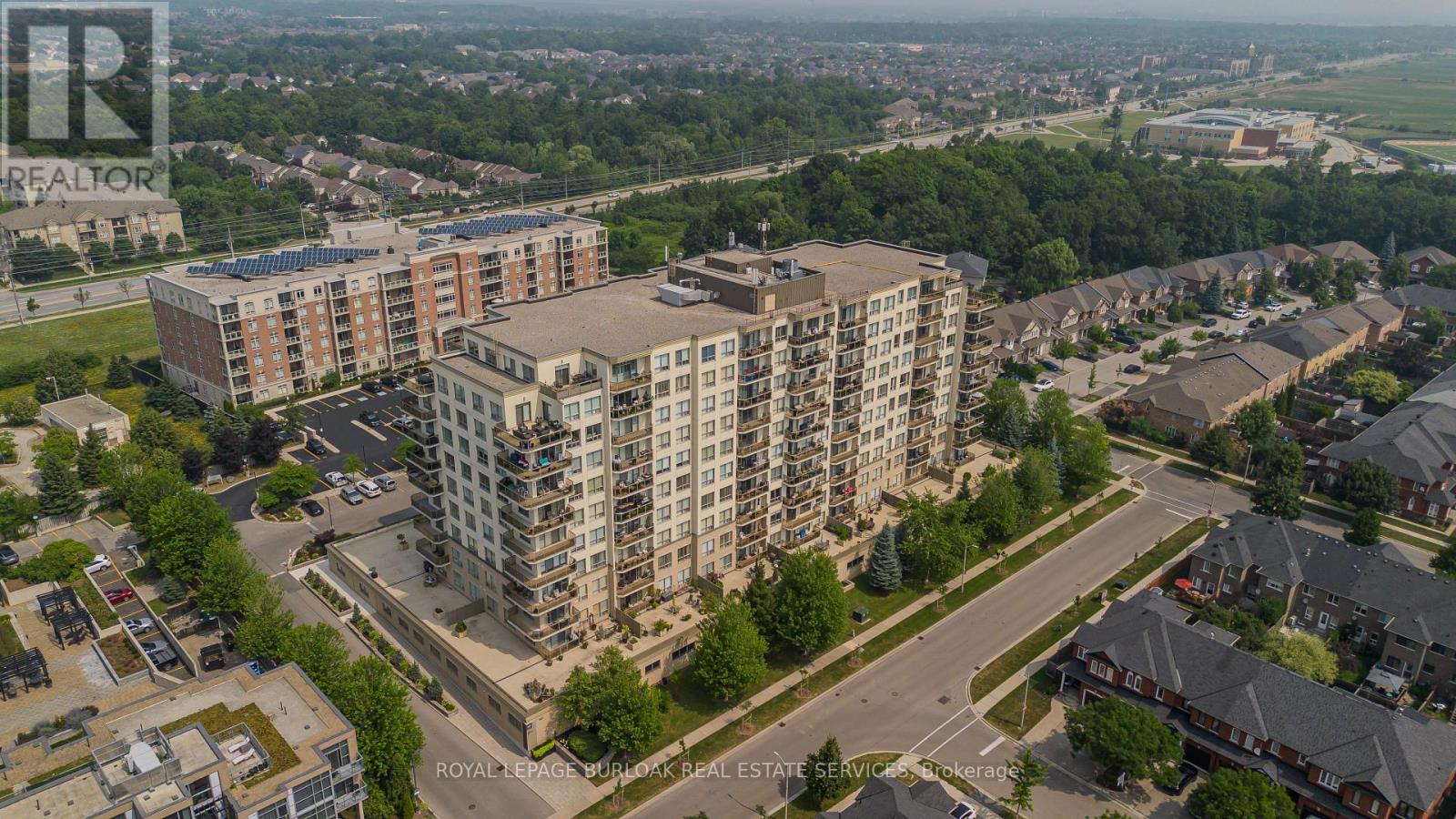 Photo 21 of 410 1998 Ironstone Drive, Burlington ON