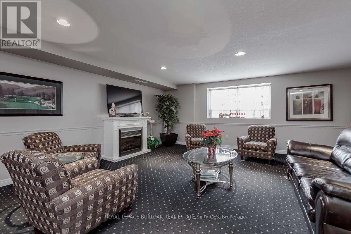 Photo 2 of 410 1998 Ironstone Drive, Burlington ON