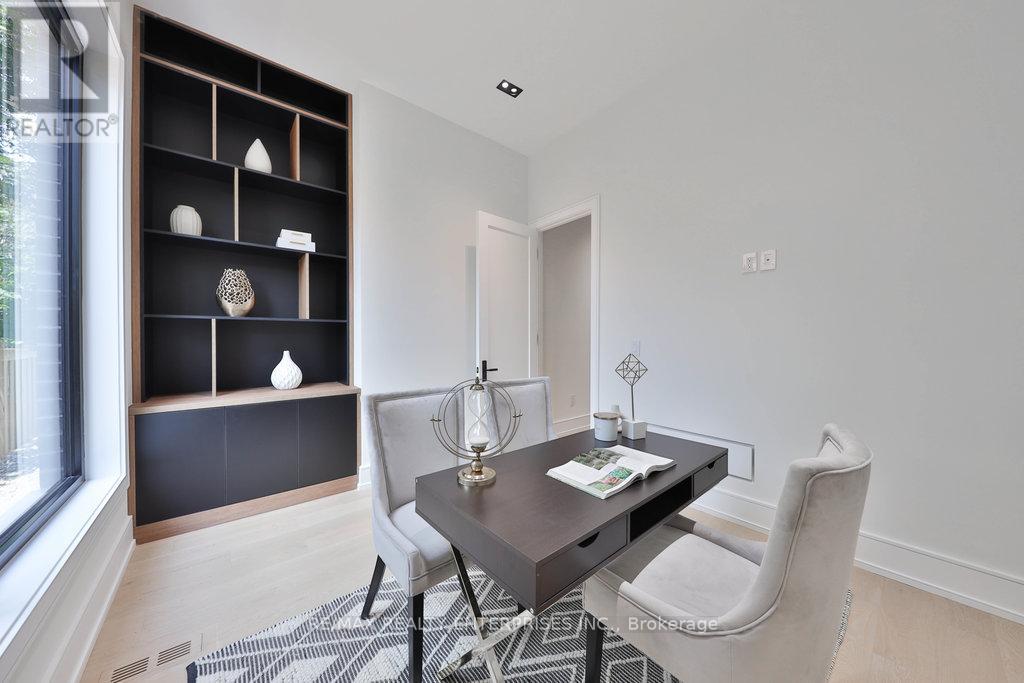 Photo 15 of 1349 Melton Drive, Mississauga ON