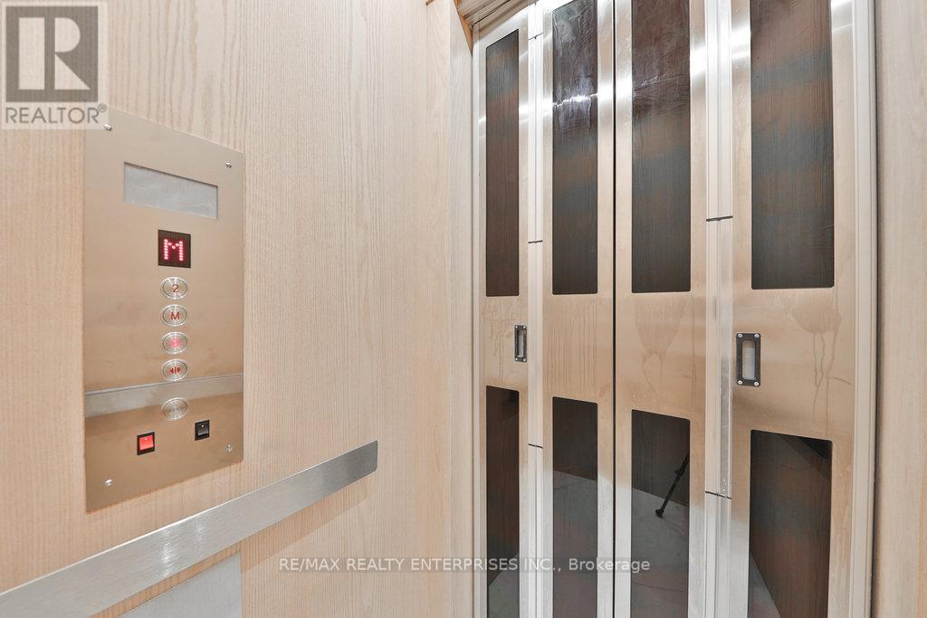Photo 18 of 1349 Melton Drive, Mississauga ON