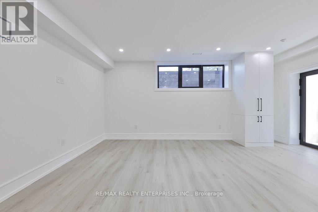 Photo 36 of 1349 Melton Drive, Mississauga ON