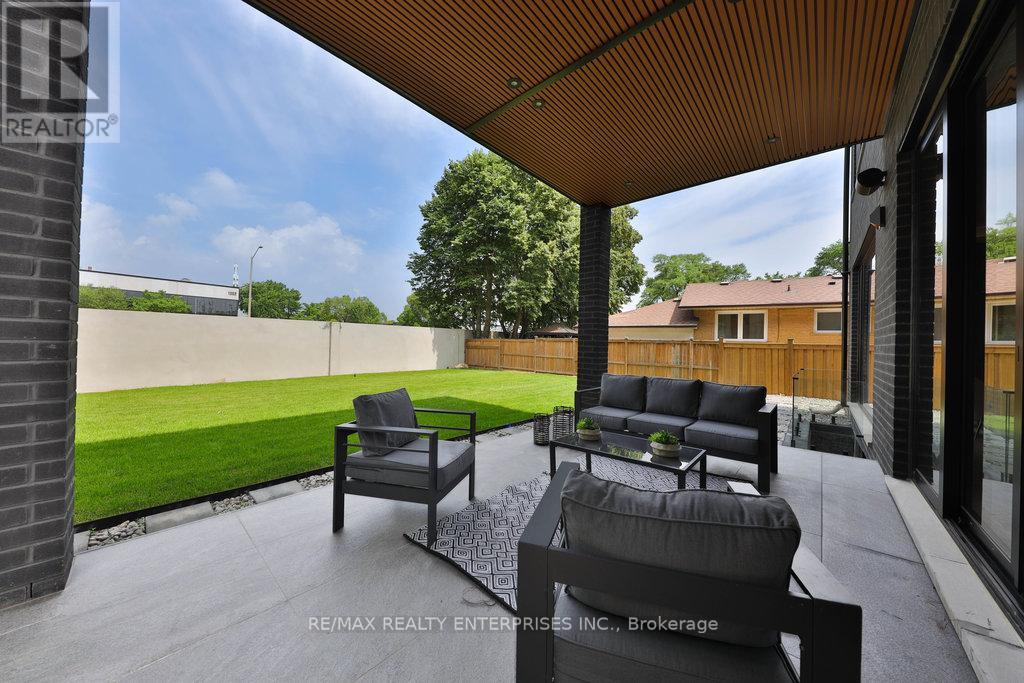Photo 47 of 1349 Melton Drive, Mississauga ON