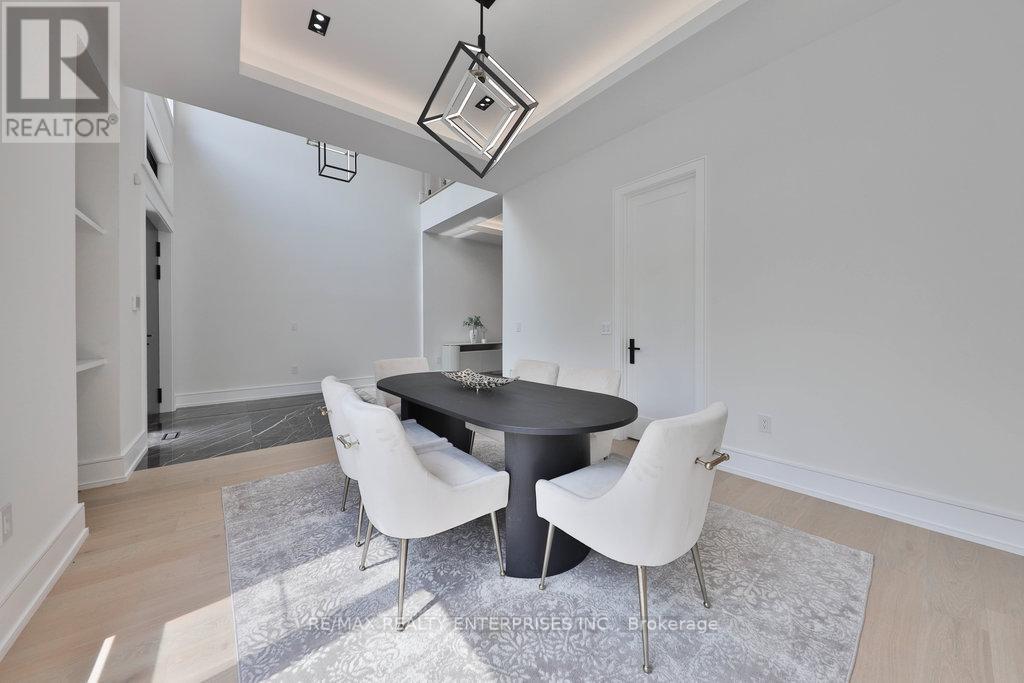 Photo 7 of 1349 Melton Drive, Mississauga ON