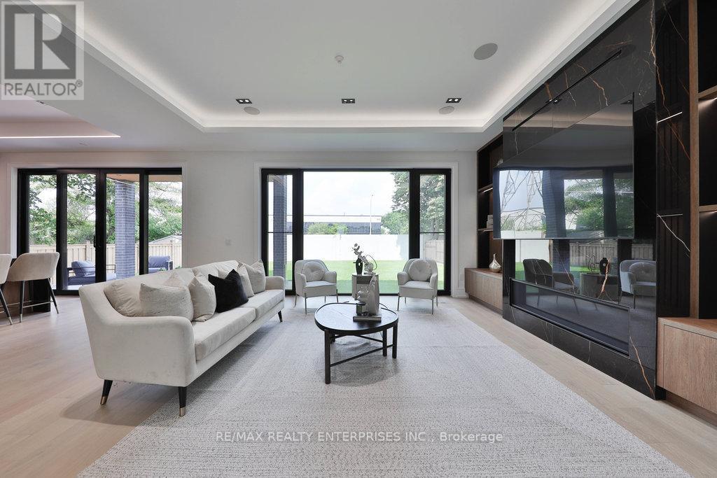 Photo 9 of 1349 Melton Drive, Mississauga ON