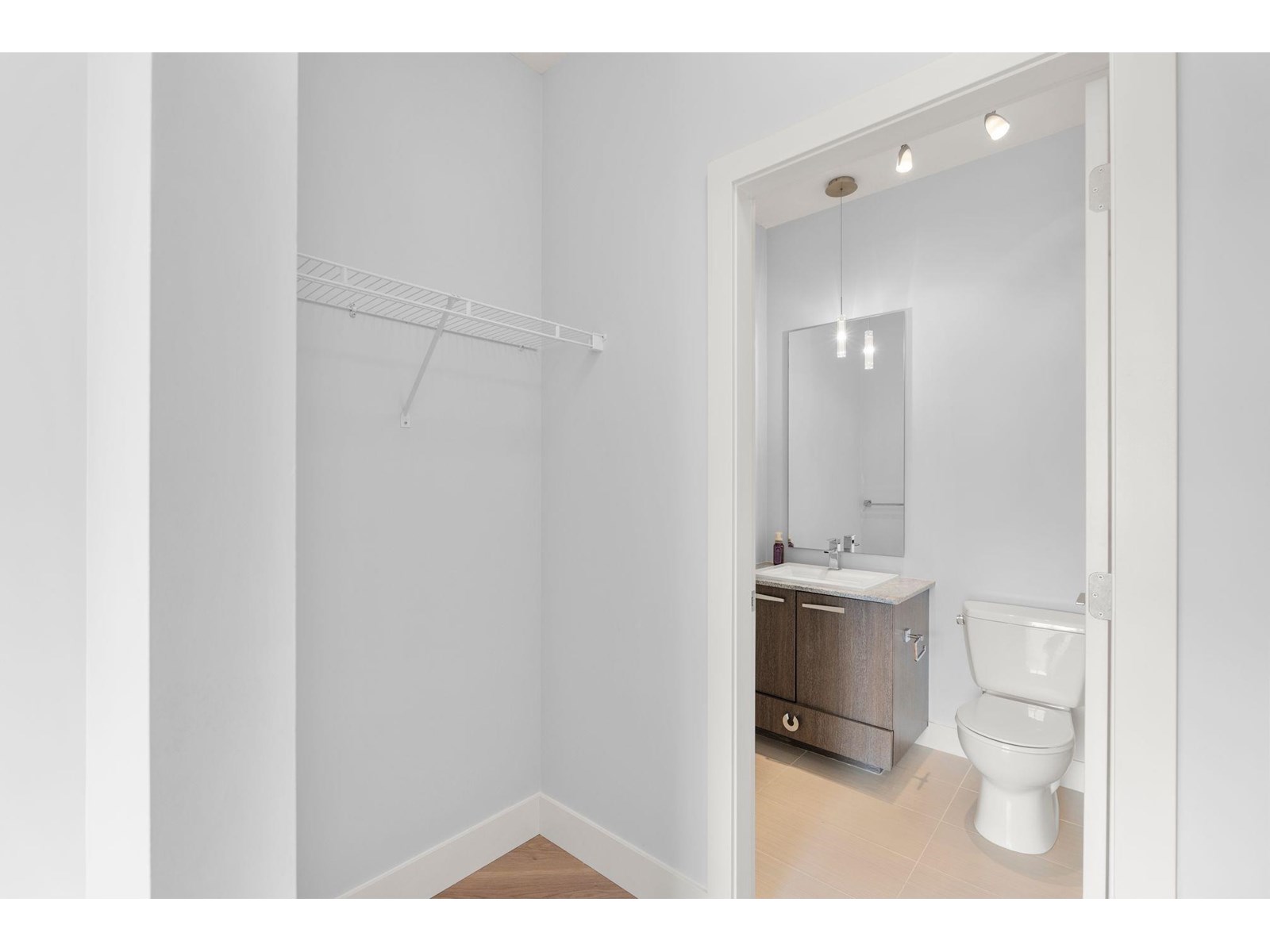 Photo 17 of 412 15956 86 A Avenue, Surrey BC