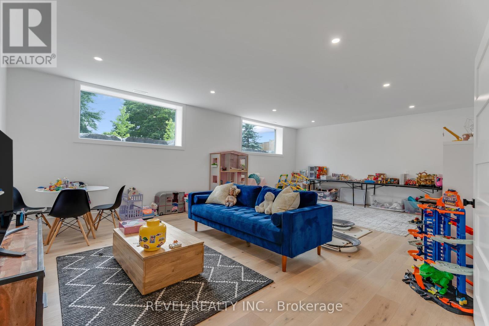 Photo 13 of 4678 Lobsinger Line, Wellesley ON