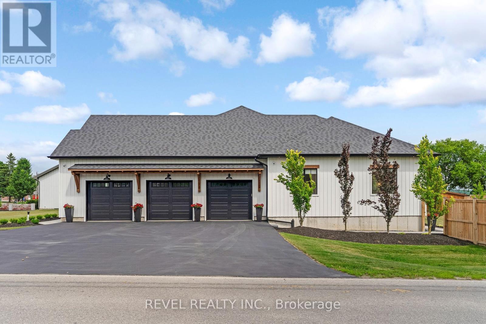 Photo 34 of 4678 Lobsinger Line, Wellesley ON