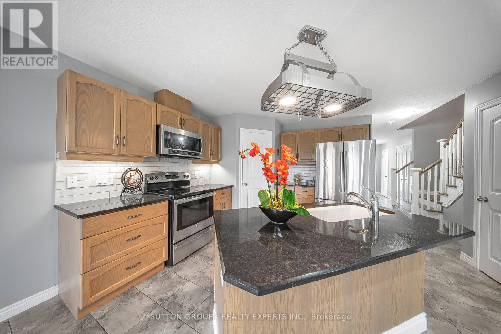 Photo 4 of 1441 Dunkirk Avenue, Woodstock ON