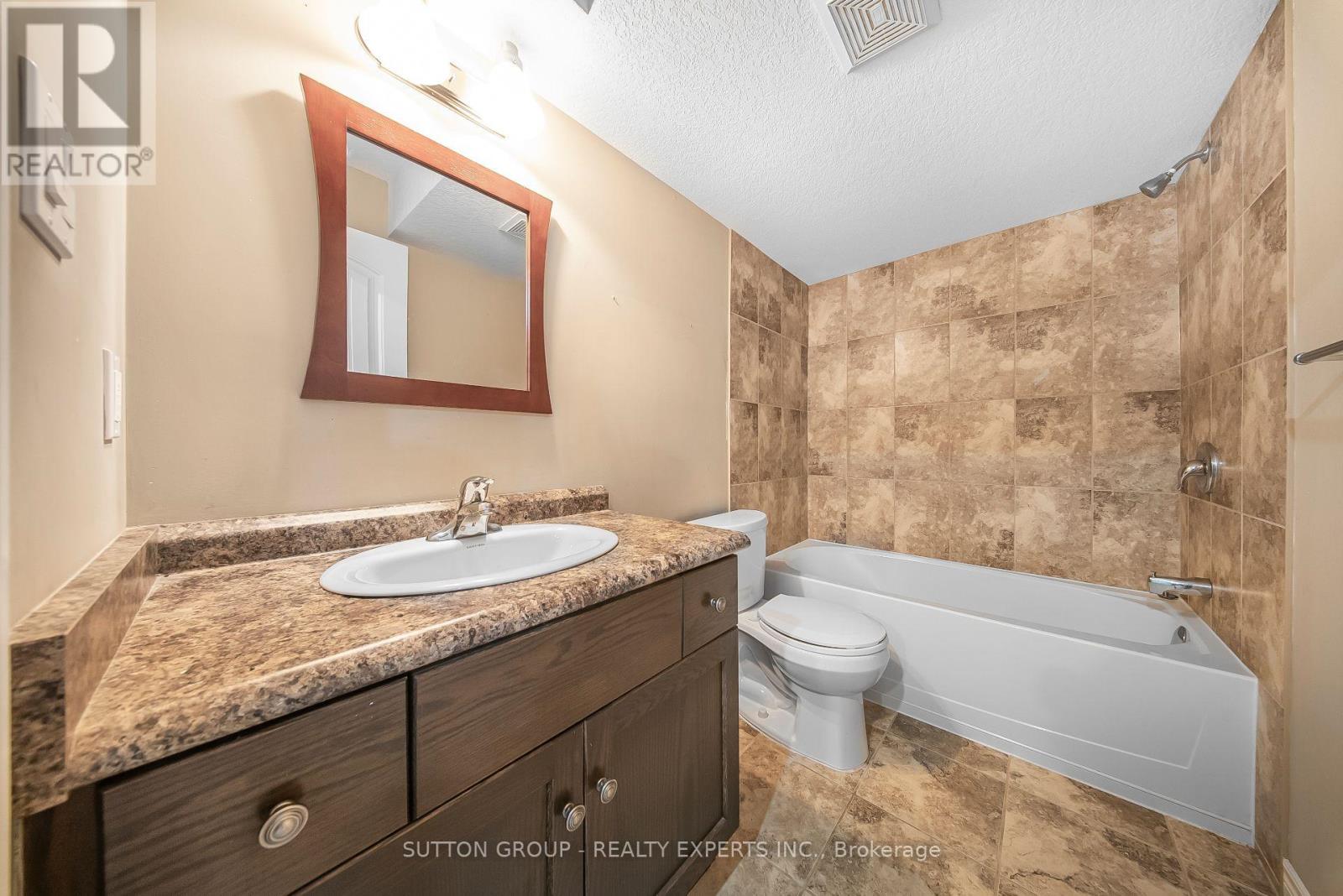 Photo 5 of 1441 Dunkirk Avenue, Woodstock ON