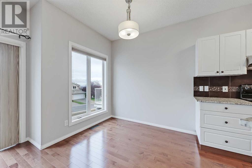 Single Family House for Sale in  Hamptons Link NW Hamptons Calgary 