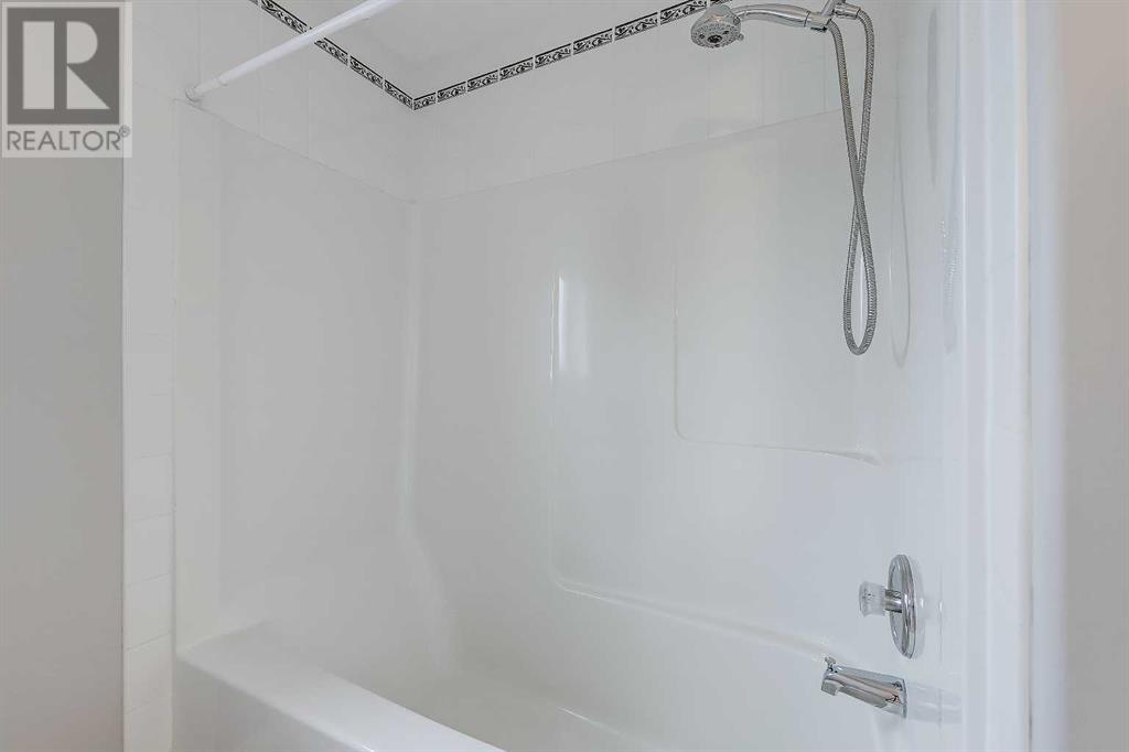 Single Family House for Sale in  Hamptons Link NW Hamptons Calgary 