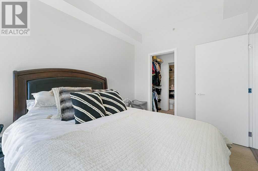 Single Family House for Sale in    Street NW Hillhurst Calgary 