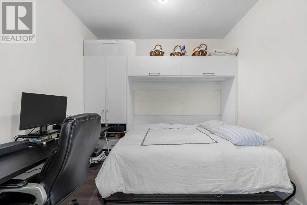 Single Family House for Sale in    Street NW Hillhurst Calgary 