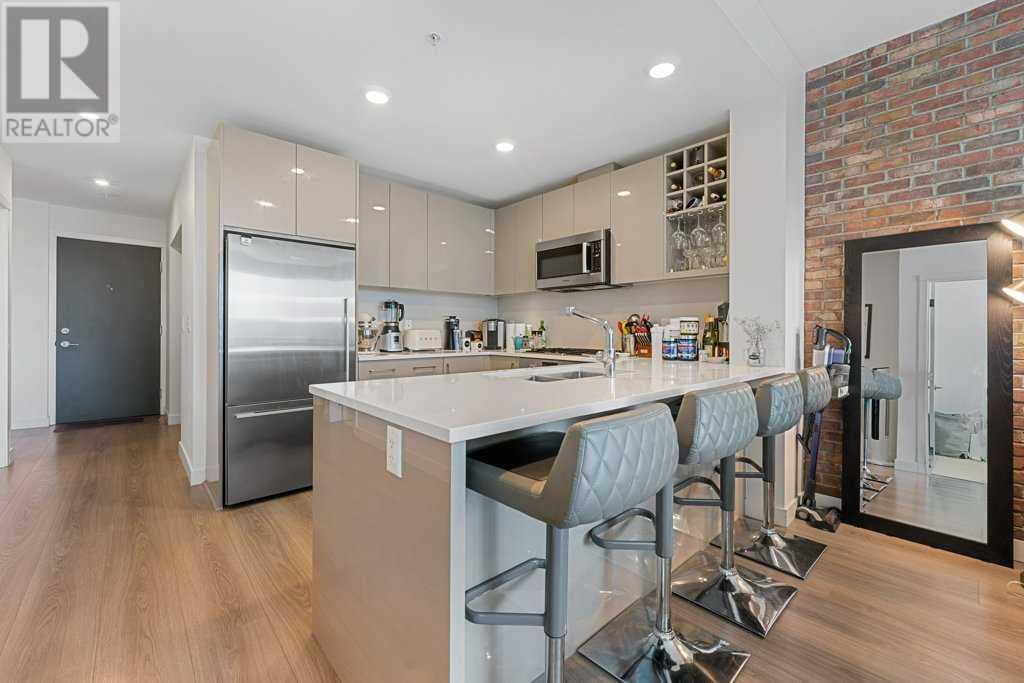 Single Family House for Sale in    Street NW Hillhurst Calgary 
