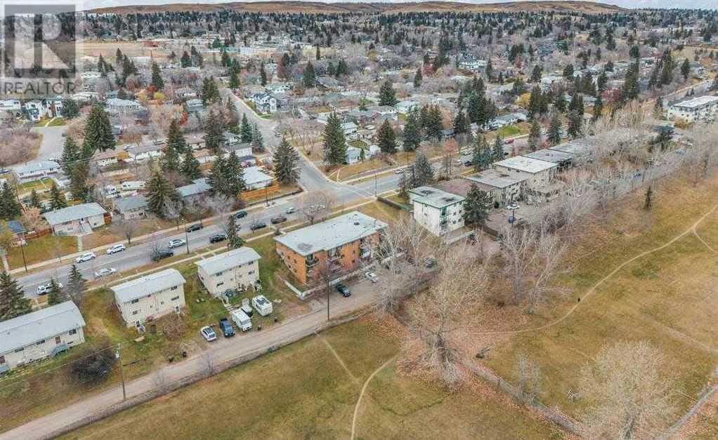 Single Family House for Sale in    Street NW Highland Park Calgary 