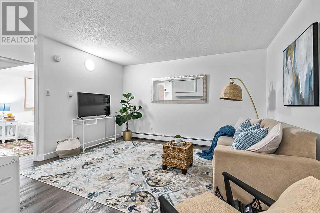 Single Family House for Sale in    Street NW Highland Park Calgary 