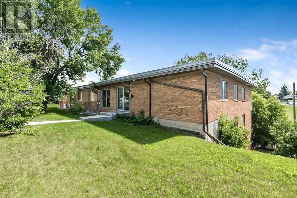 Single Family House for Sale in    Street NW Highland Park Calgary 