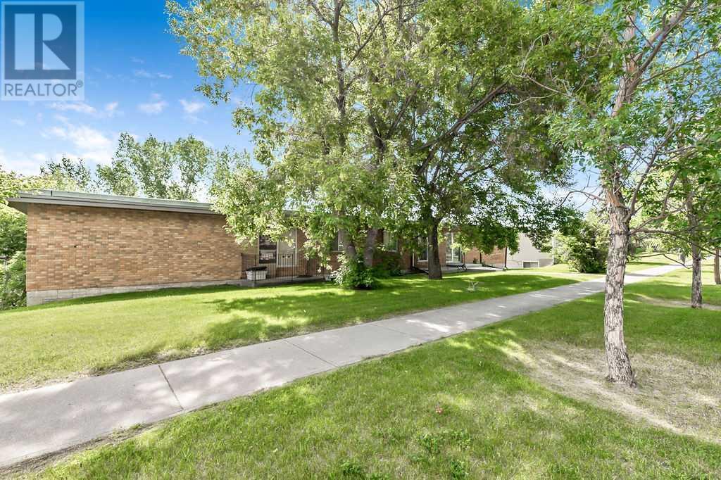 Single Family House for Sale in    Street NW Highland Park Calgary 