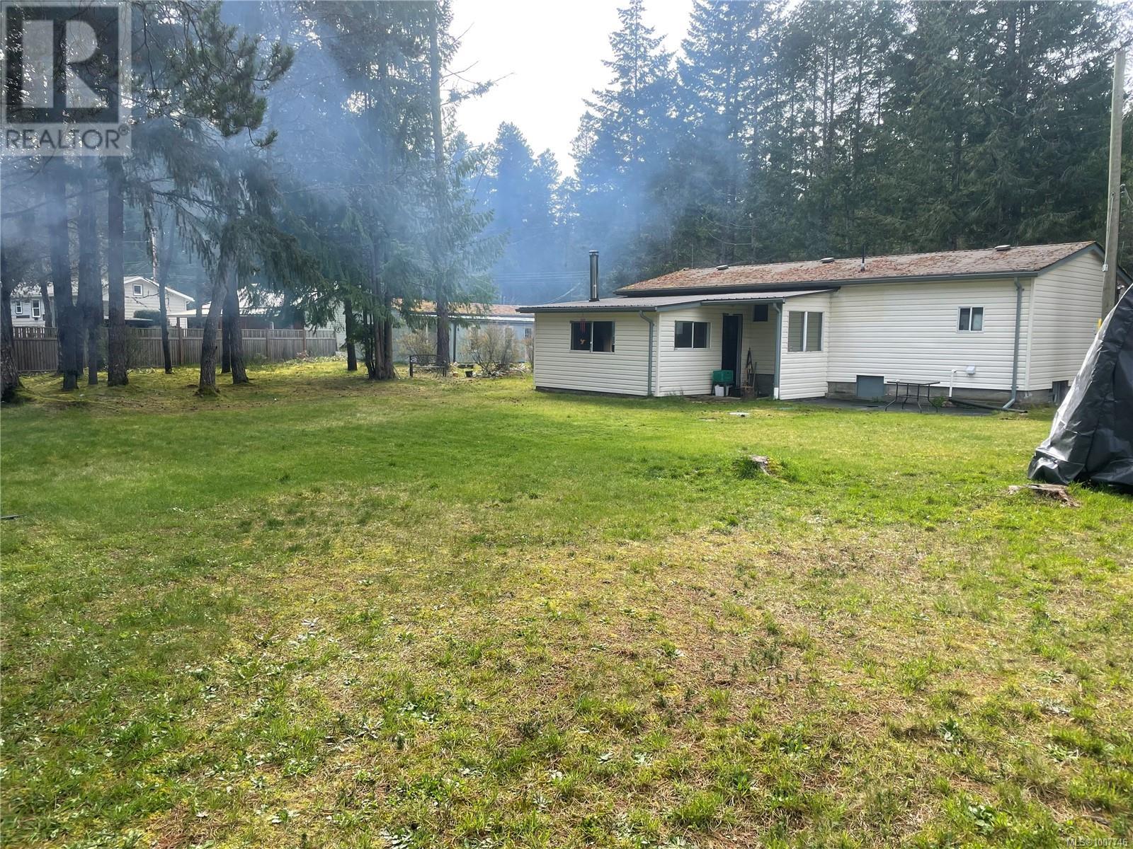 Photo 30 of 247 Huson Rd, Qualicum Beach BC