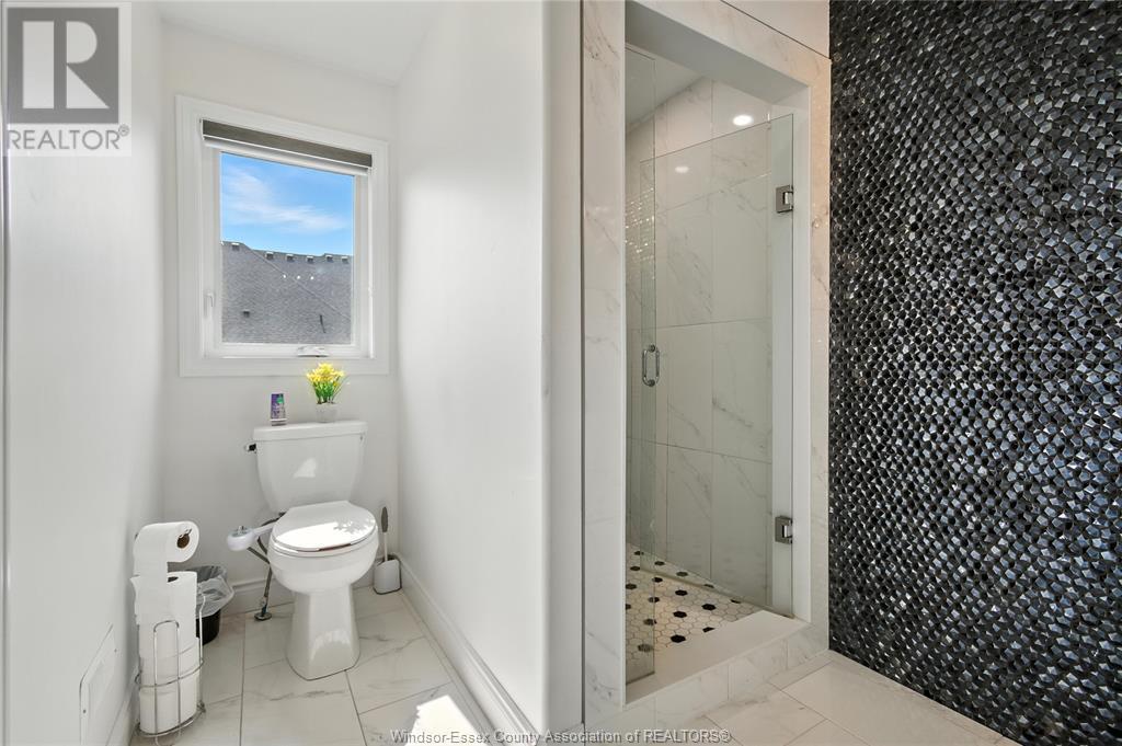 Photo 16 of 1541 Clearwater Avenue, Windsor ON