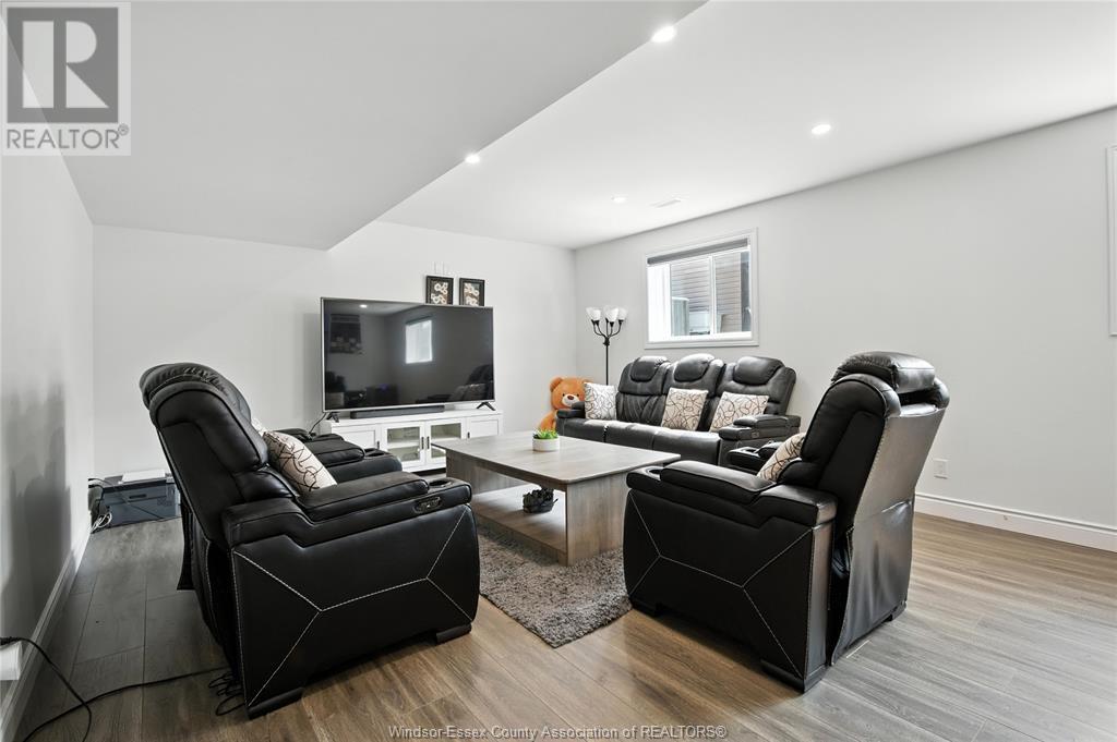 Photo 22 of 1541 Clearwater Avenue, Windsor ON