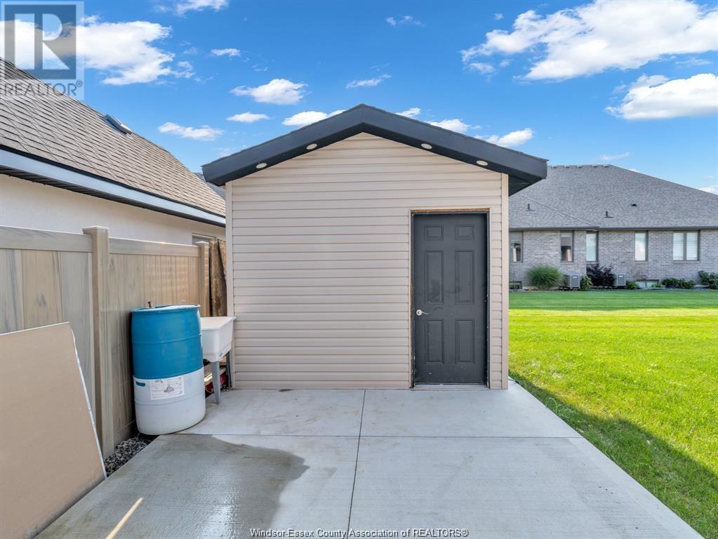 Photo 33 of 1541 Clearwater Avenue, Windsor ON