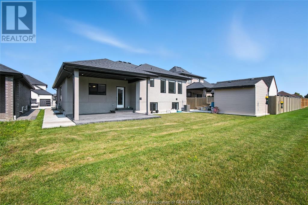 Photo 8 of 1541 Clearwater Avenue, Windsor ON
