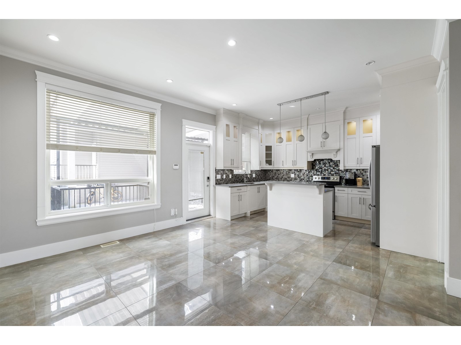 Photo 16 of 14138 60 A Avenue, Surrey BC