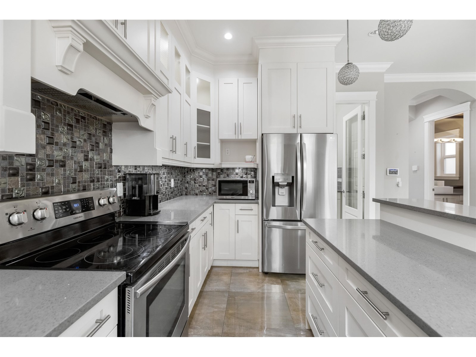Photo 12 of 14138 60 A Avenue, Surrey BC