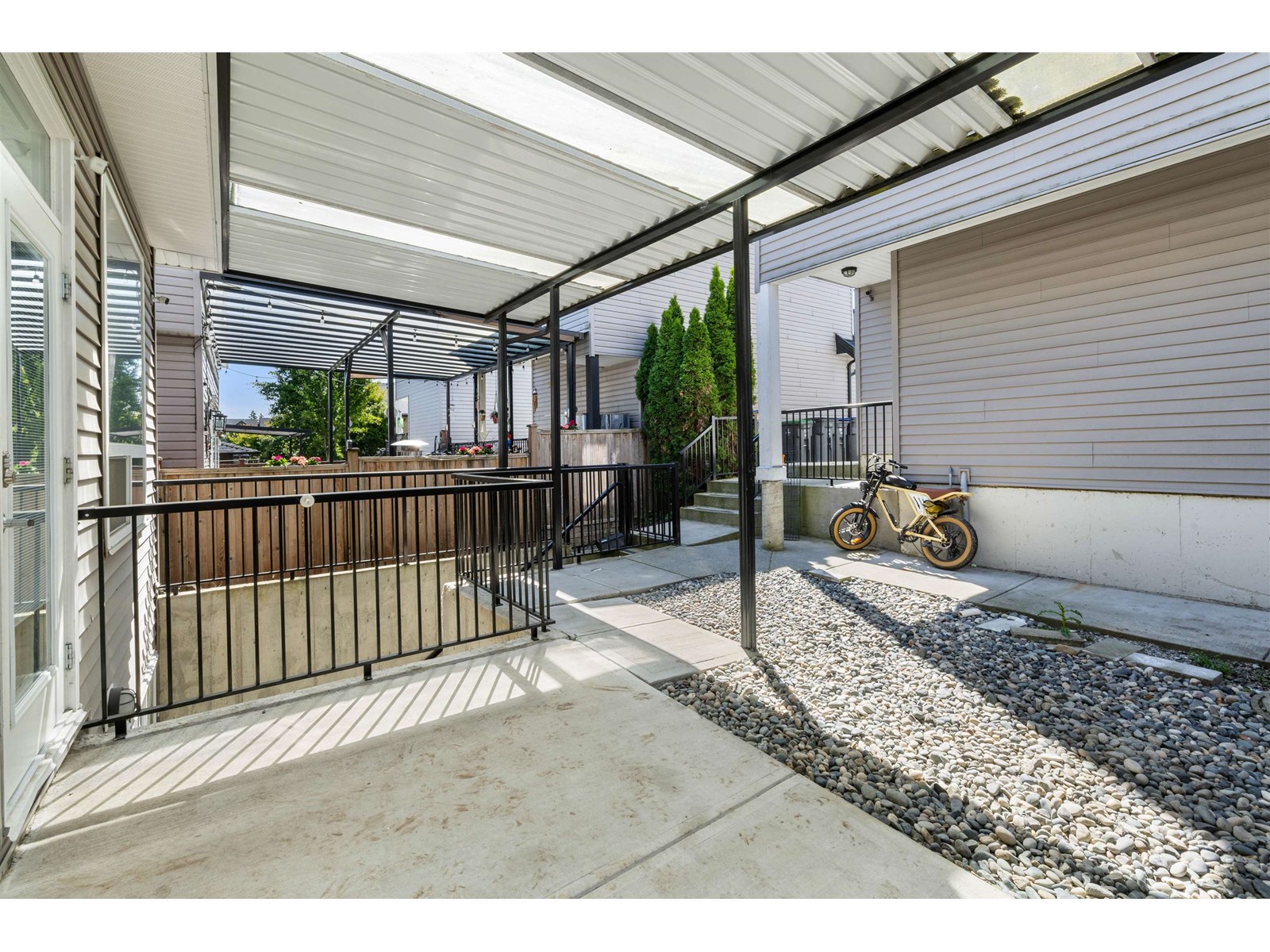 Photo 18 of 14138 60 A Avenue, Surrey BC