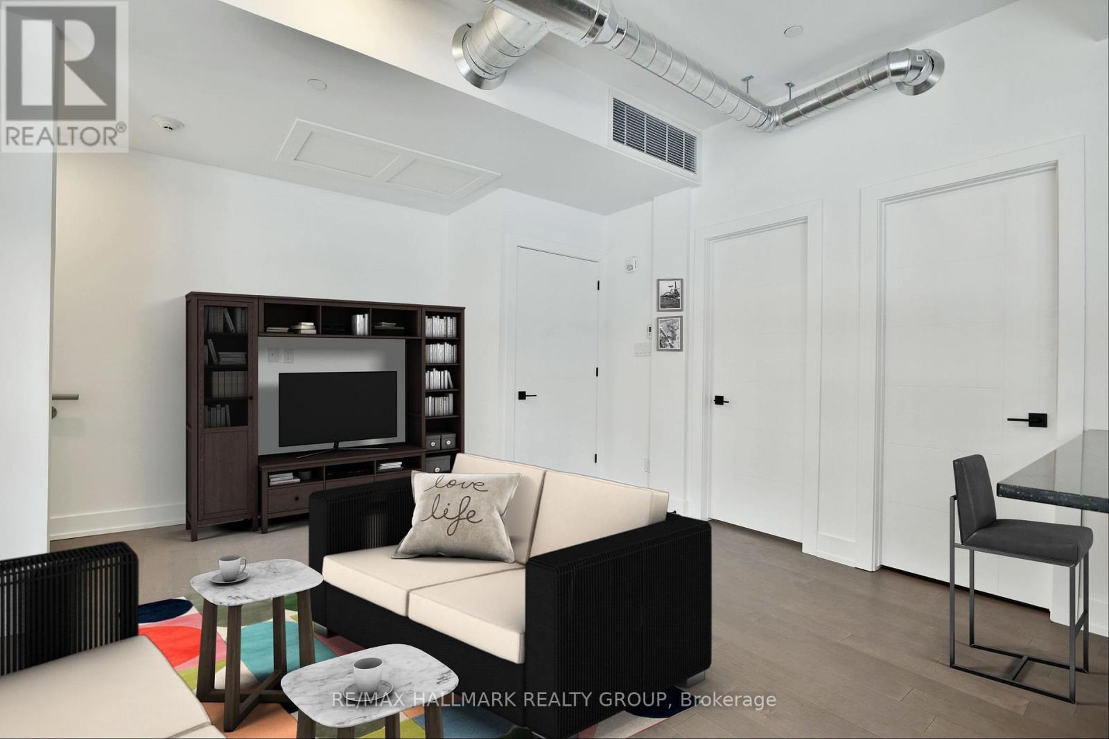 Photo 8 of 103 101 Pinhey Street, Ottawa ON
