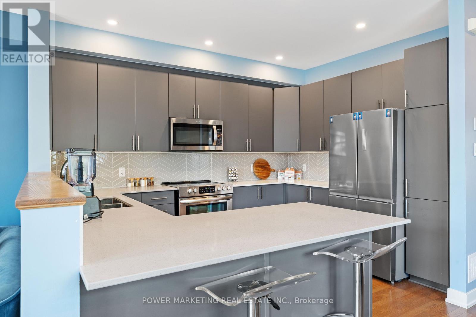 Photo 15 of 74 Finsbury Avenue, Ottawa ON
