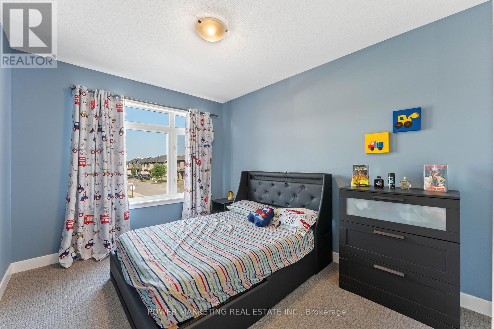 Photo 28 of 74 Finsbury Avenue, Ottawa ON