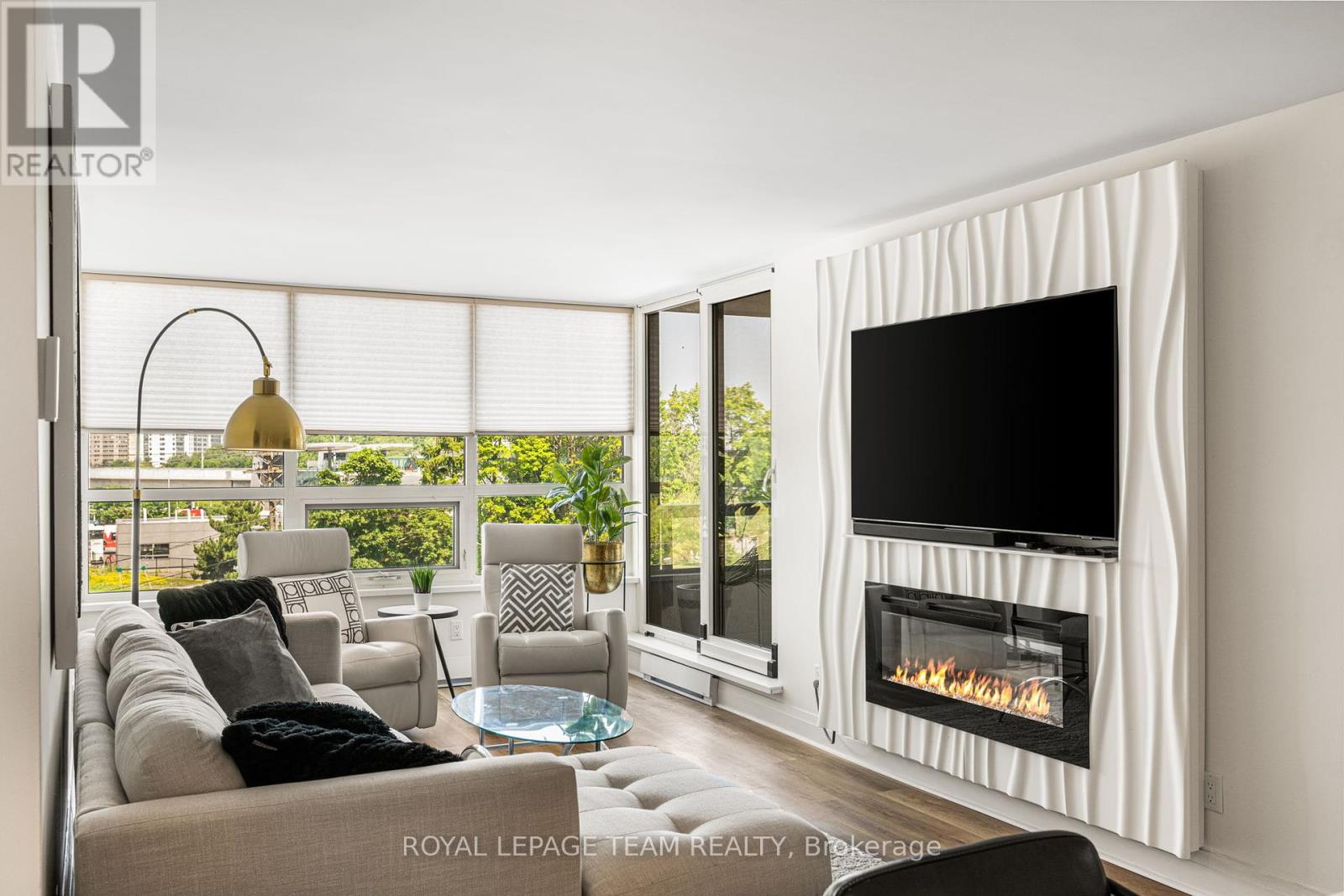 Photo 11 of 401 1510 Riverside Drive, Ottawa ON