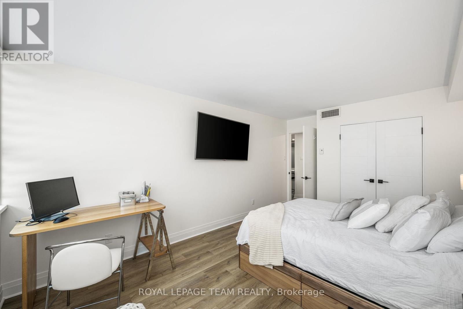 Photo 16 of 401 1510 Riverside Drive, Ottawa ON