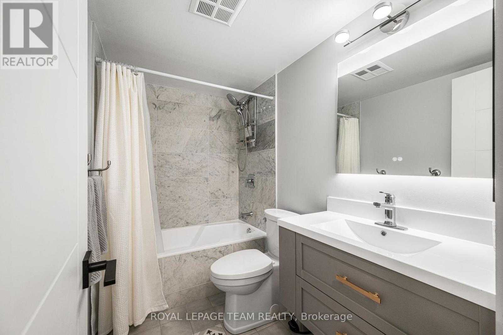 Photo 22 of 401 1510 Riverside Drive, Ottawa ON