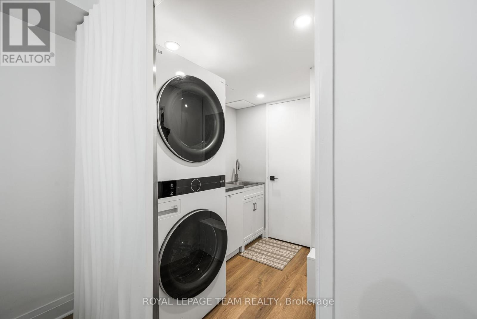 Photo 17 of 401 1510 Riverside Drive, Ottawa ON