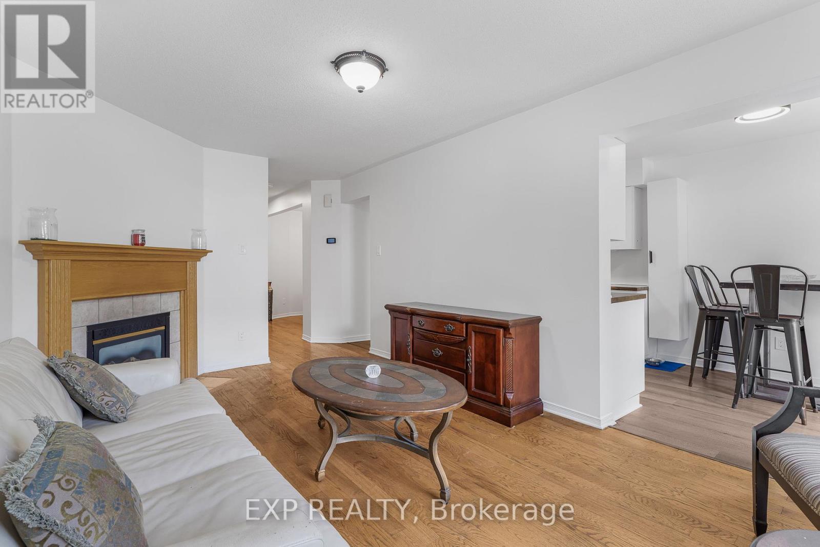 Photo 29 of 44 Tobermory Crescent, Ottawa ON