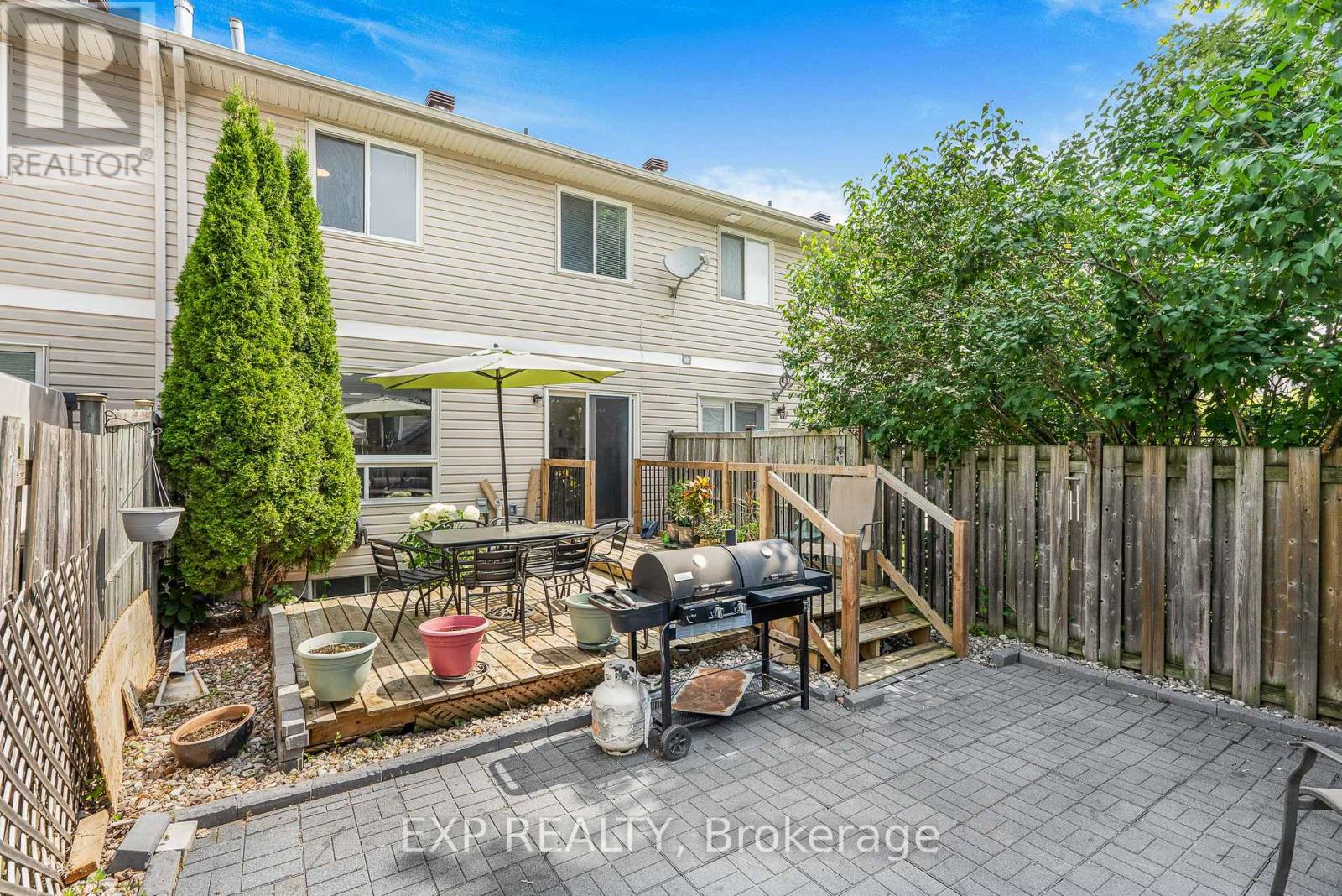 Photo 28 of 44 Tobermory Crescent, Ottawa ON