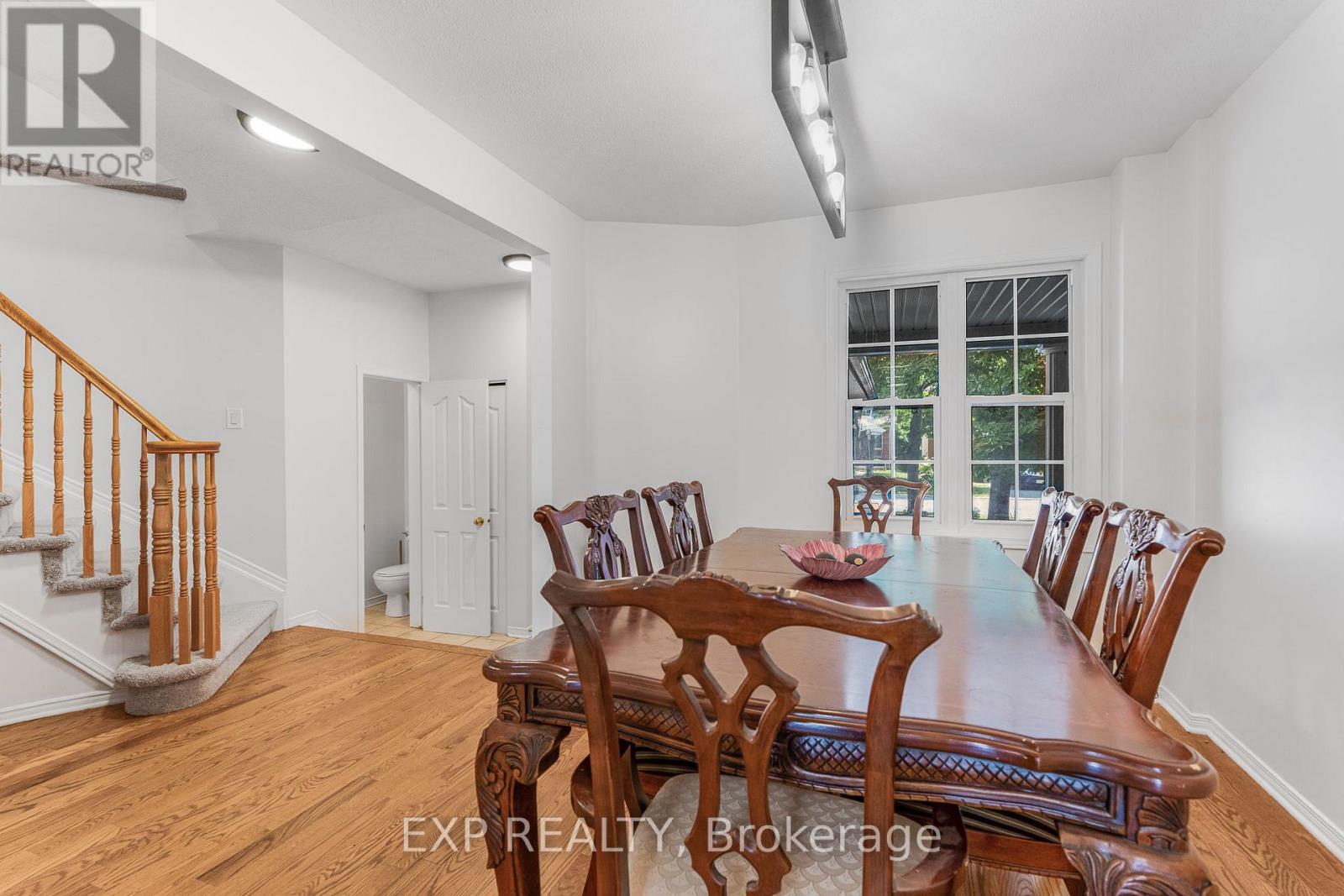 Photo 18 of 44 Tobermory Crescent, Ottawa ON