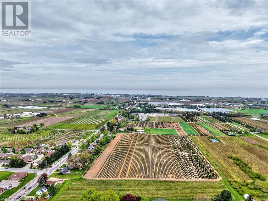 Photo 40 of 3958 23rd Street, Vineland ON