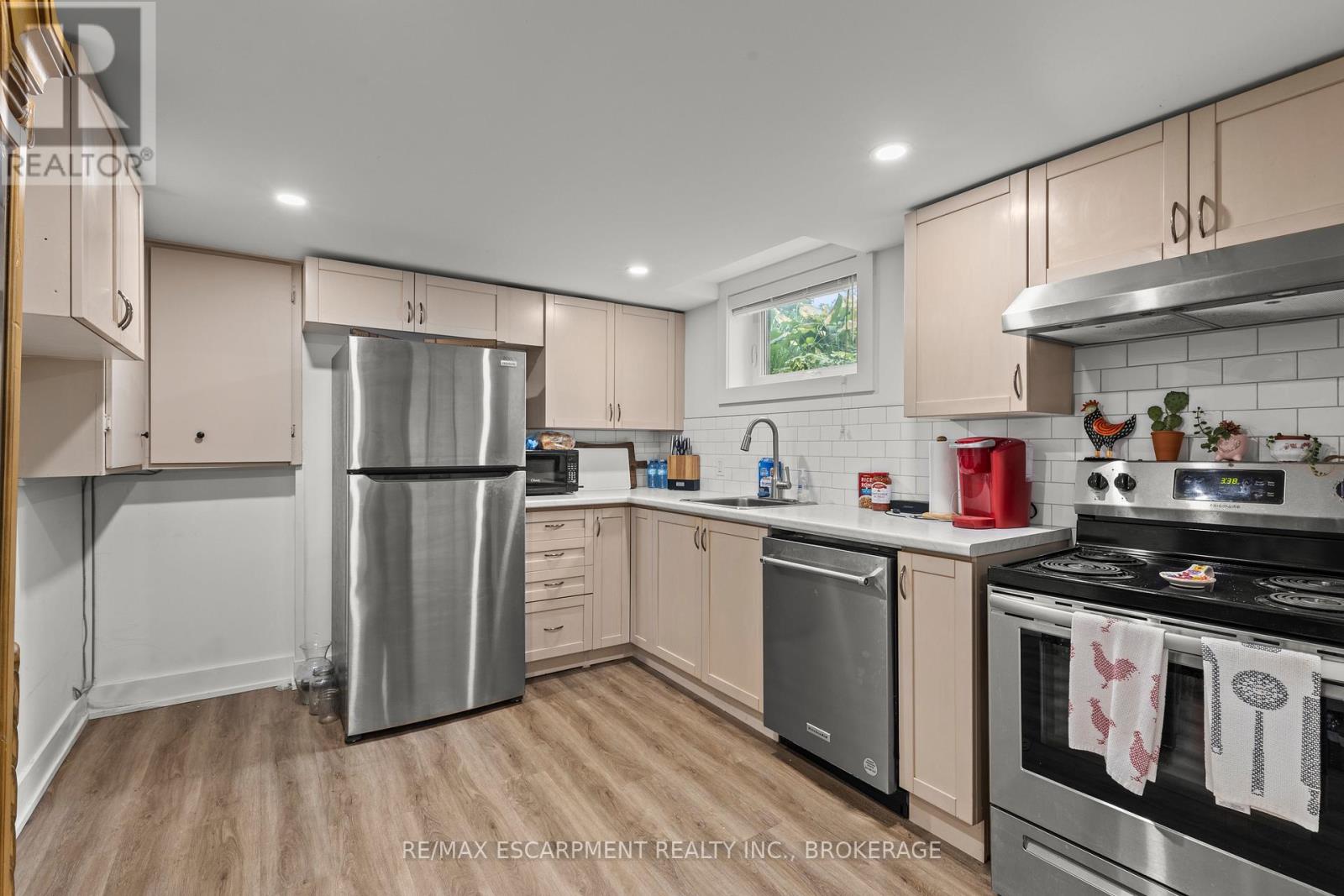 Photo 24 of 4250 William Street, Lincoln ON