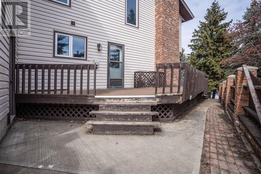Photo 4 of 4211 69 Street, Camrose AB