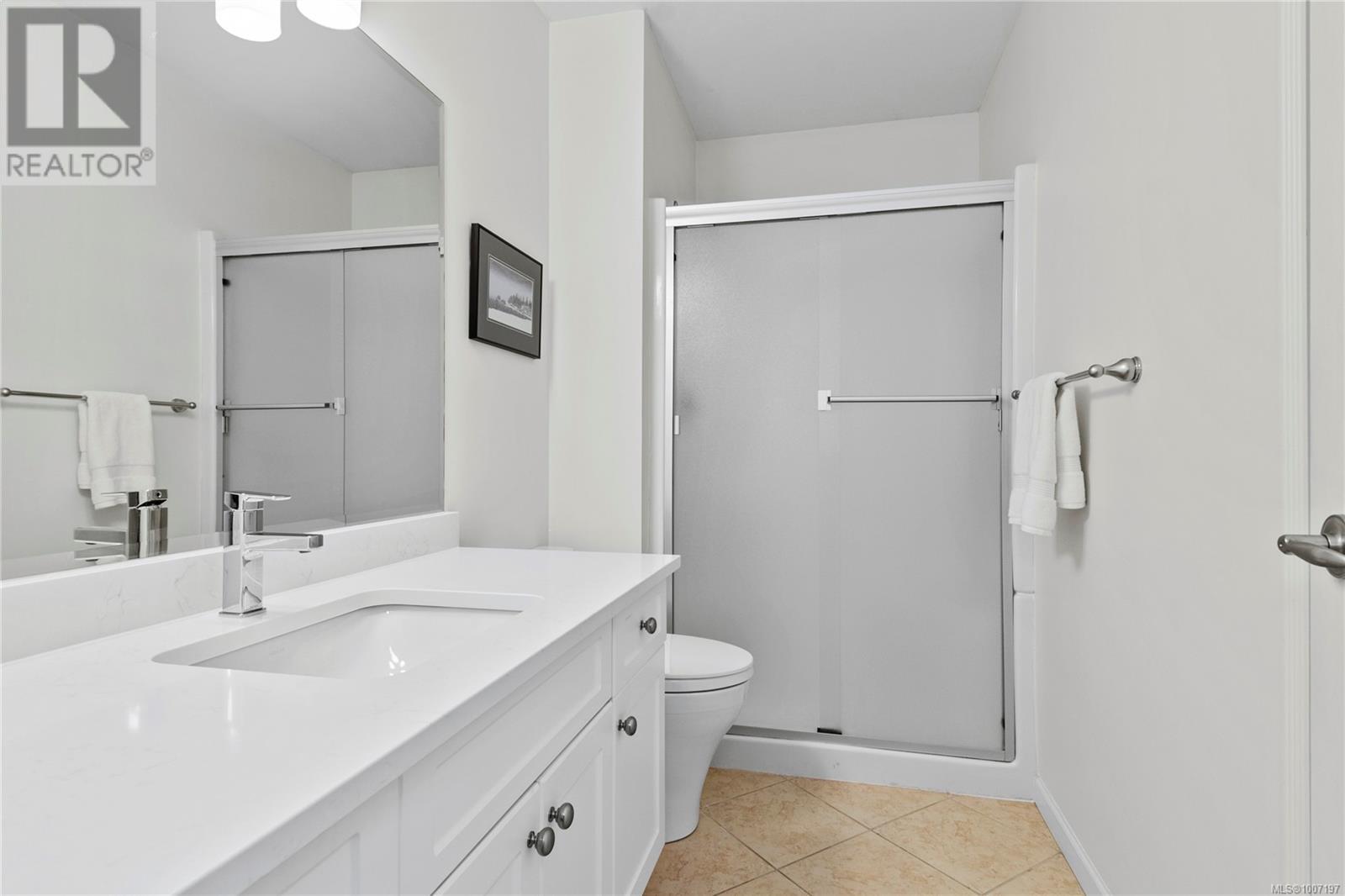 #111 1919 ST. ANDREWS PL - Image 13