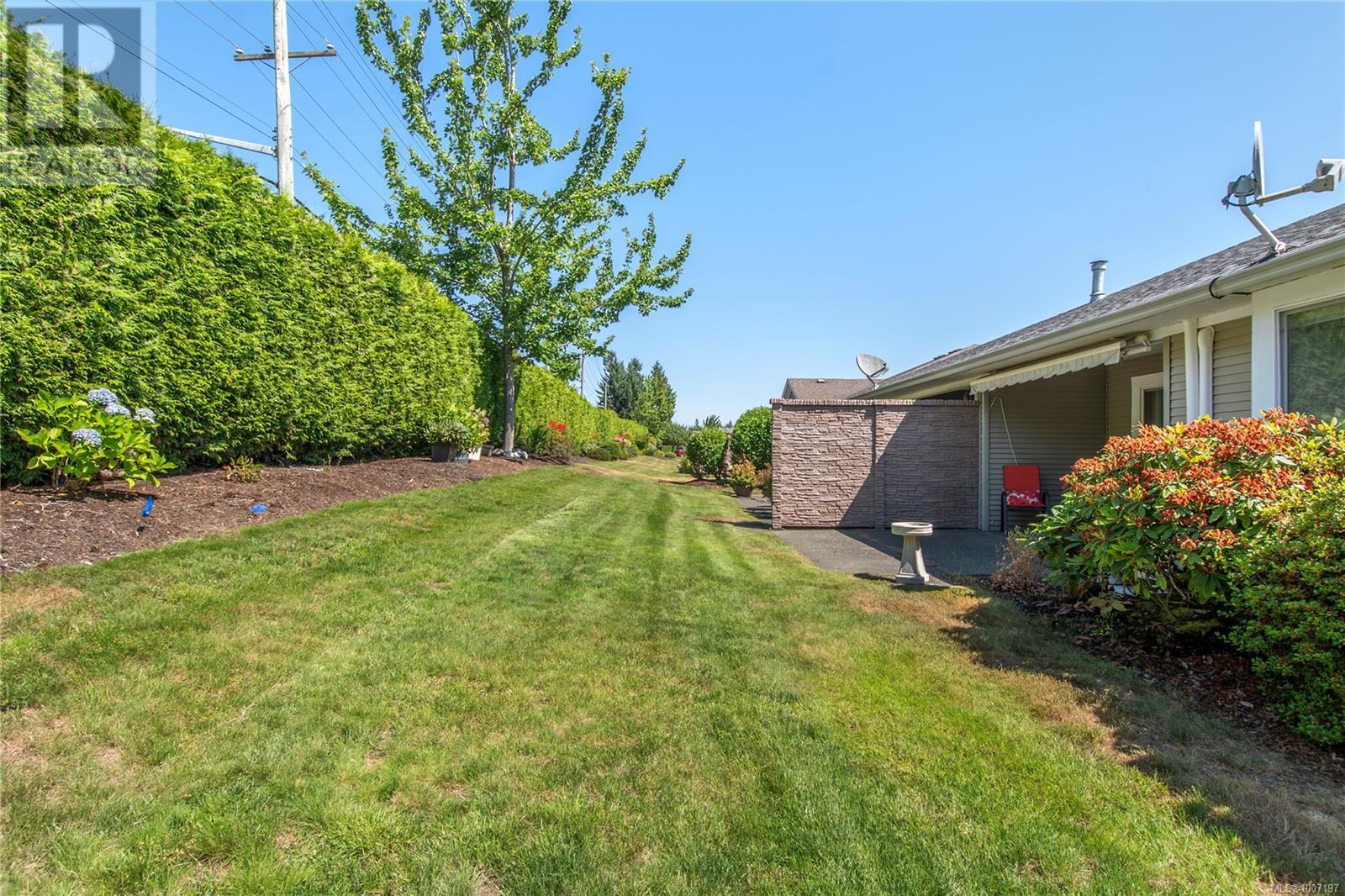 #111 1919 ST. ANDREWS PL - Image 38